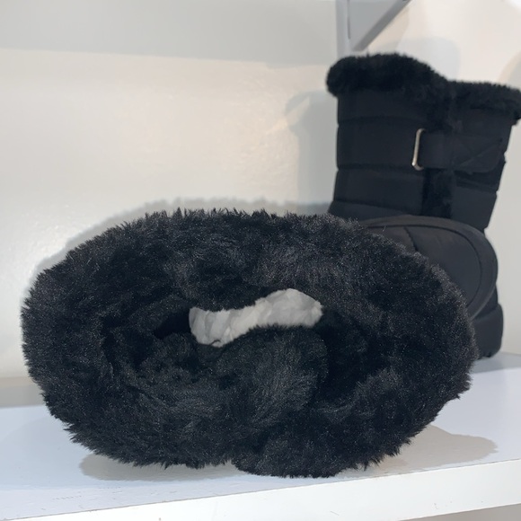 MID CALF FUR LINED BLACK BOOTS - Picture 9 of 10